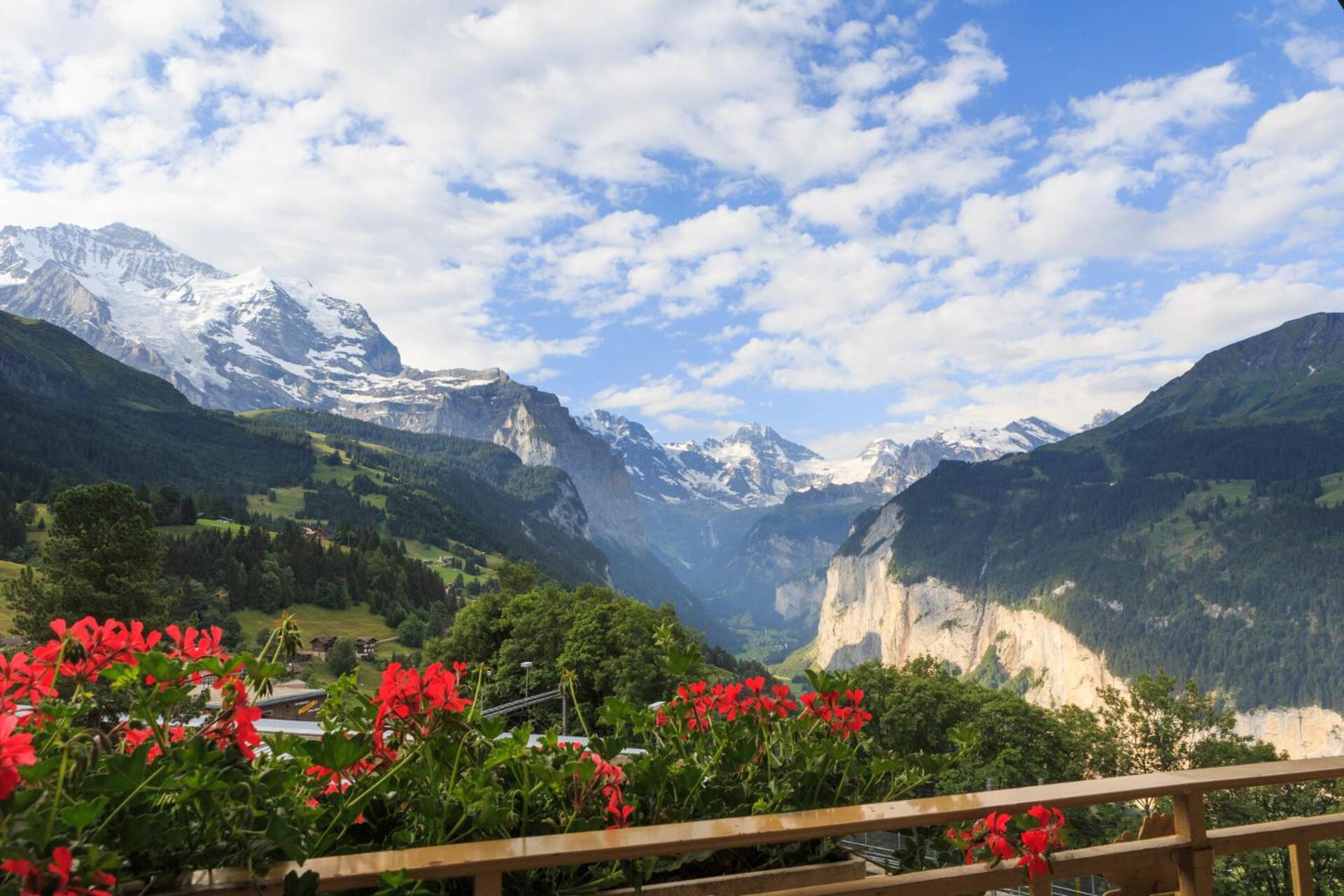 Hotel Victoria Lauberhorn Wengen, A Faern Collection Hotel Bagian luar foto